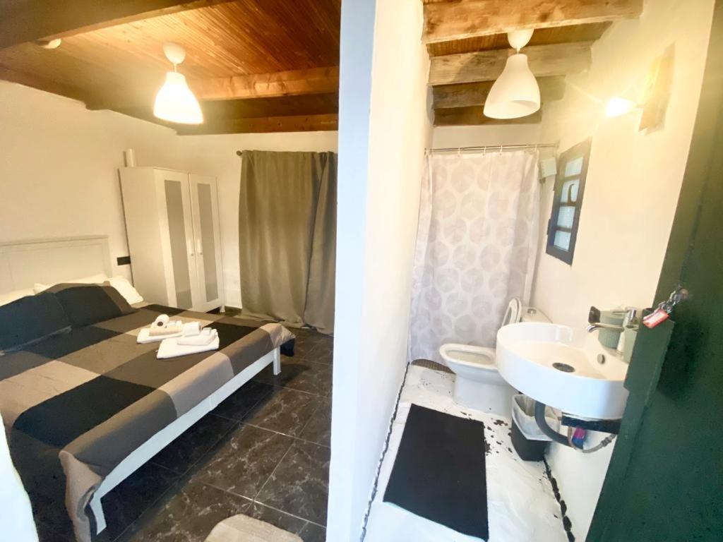 Habitaciones Famara 15 Ngoại thất bức ảnh
